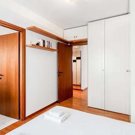 Quiet With Terrace - 20 Min From Duomo Appartement