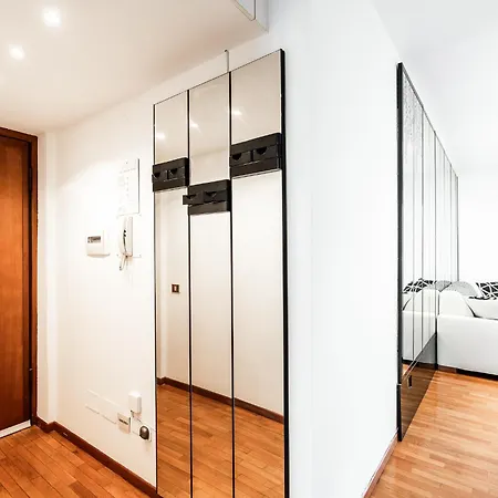 Apartment Quiet With Terrace - 20 Min From Duomo