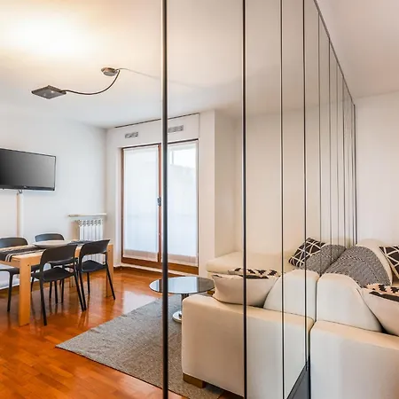 Apartment Quiet With Terrace - 20 Min From Duomo