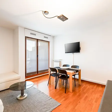 Apartment Quiet With Terrace - 20 Min From Duomo